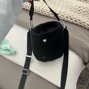 Lululemon Bucket Shoulder Bag